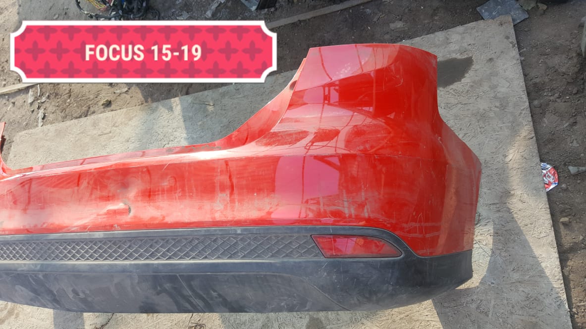 PARACHOQUES POSTERIOR FORD FOCUS 2015 AL 2019